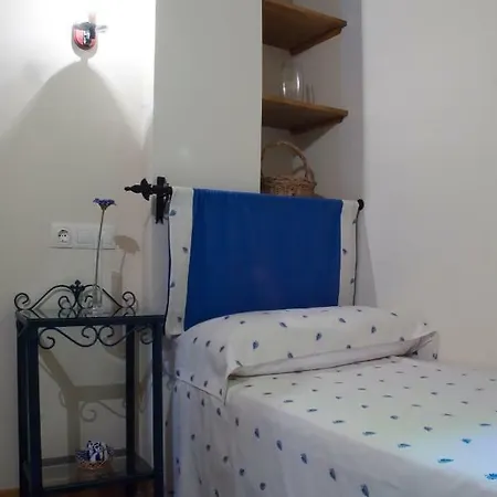 La Portada Del Medievo Ii - *